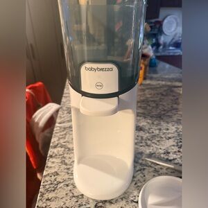 Baby Brezza Instant Warmer - Water Dispenser